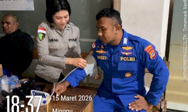 Dukung-Pengamanan-Operasi-Ketupat-Turangga-2026,-Biddokkes-Polda-NTT-Berikan-Pemeriksaan-Kesehatan-dan-Vitamin-di-Pos-Terpadu-Pelabuhan-Tenau