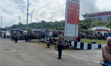 Respons-Cepat-110-Jadi-Andalan-Warga,-Antrean-Panjang-di-SPBU-Longgo-Rote-Ndao-Berhasil-Diurai-dalam-10-Menit