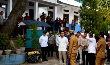 Kapolda-NTT-Dampingi-Wakil-Presiden-RI-Tinjau-Program-Strategis-di-Ende,-Seluruh-Rangkaian-Kegiatan-Berjalan-Aman-dan-Kondusif