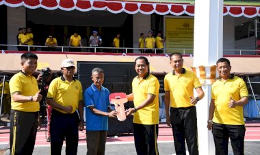 Semarak-HUT-Bhayangkara-ke-80,-Polda-NTT-Gelar-Jalan-Santai,-Senam-Bersama-hingga-Door-Prize-Spektakuler