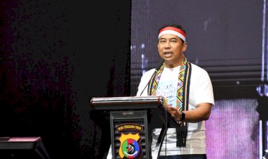 Malam-Puncak-Bazar-UMKM-HUT-Bhayangkara-ke-80-Polda-NTT-Berlangsung-Meriah,-Ribuan-Masyarakat-Padati-Lapangan-Bhayangkara