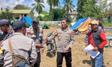 Kapolres-Manggarai-Turun-Langsung-Pantau-Pengungsi-Gempa-di-Reok,-Pastikan-Bantuan-dan-Keamanan-Terpenuhi