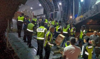 16-Ton-Bantuan-Gempa-Flores-Dikawal-POLRI-hingga-Siap-Didistribusikan
