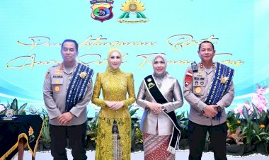 Sertijab-Ibu-Asuh-Polwan-Polda-NTT,-Ny.-Dinny-Reza-Arief-Dewanto-Siap-Lanjutkan-Pembinaan-dan-Dorong-Prestasi-Polwan