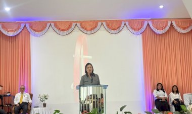 Minggu-Kasih-di-GPdI-Calvary-Kupang,-Dirres-PPA-dan-PPO-Polda-NTT-Pererat-Silaturahmi-dengan-Jemaat