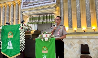 Minggu-Kasih-di-Gereja-GMIT-Moria-Liliba,-Ka-SPKT-Polda-NTT-Ajak-Perkuat-Kebersamaan-dan-Jaga-Kamtibmas