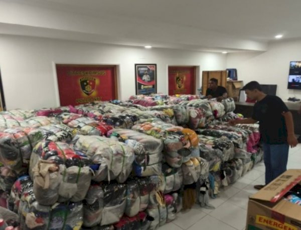 Polda NTT Bongkar Jaringan Penyelundupan Thrifting Ilegal, 157 Ballpress Diamankan
