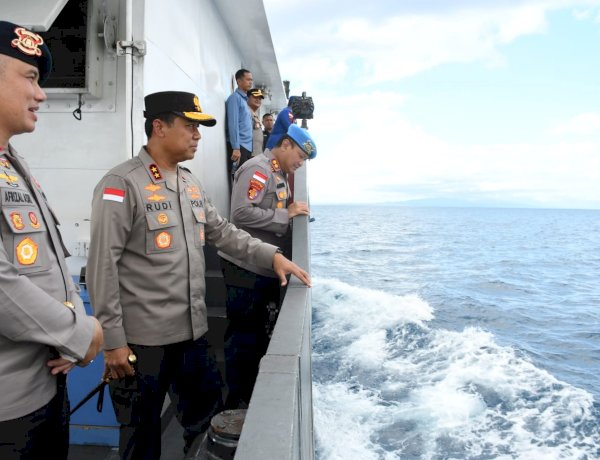 Kapolda NTT Pimpin Langsung Patroli Laut di Teluk Kupang, Tegaskan Komitmen Jaga Keamanan Perairan NTT