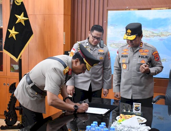 Kapolda NTT Pimpin Penyerahan Jabatan Wakapolda, Brigjen Pol Baskoro Tri Prabowo Memasuki Masa Purna Tugas