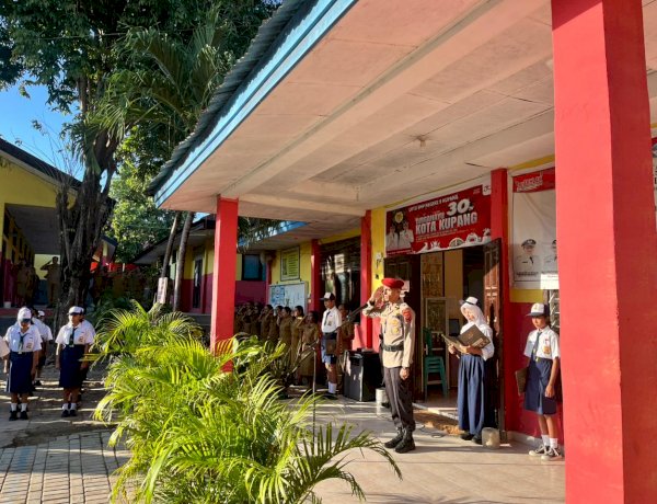 Polda NTT Hadir di Sekolah, Tanamkan Generasi Bebas Rokok, Miras dan Narkoba