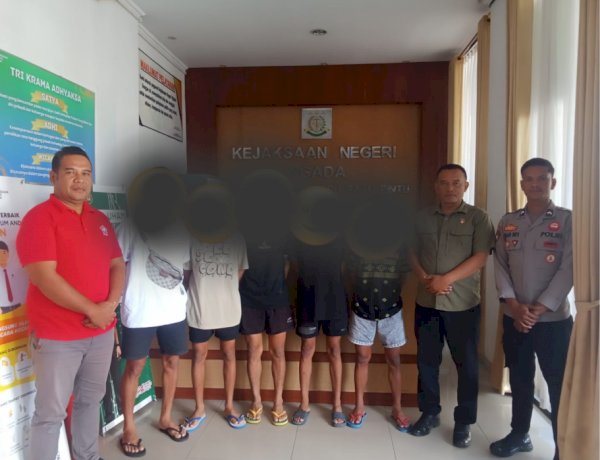 Polres Nagekeo Limpahkan Lima Tersangka Kasus Persetubuhan Anak ke Kejaksaan, Kapolres Tegaskan Komitmen Lindungi Anak