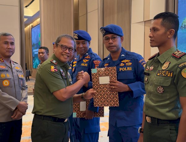 Personel Ditpolairud Polda NTT Raih Penghargaan DPR RI atas Dedikasi Amankan Taman Nasional Komodo