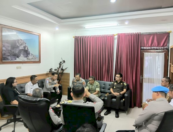 Wakapolda NTT Pimpin Langsung Upaya Rekonsiliasi Konflik Adonara Timur, Polda NTT Perkuat Sinergi TNI dan Forkopimda