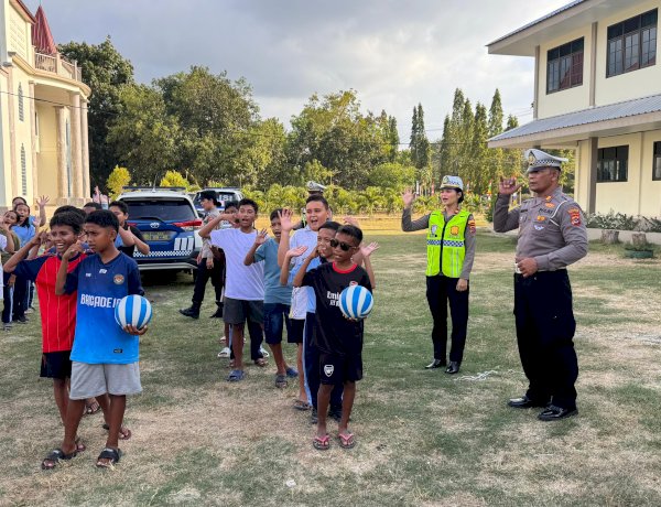 Pulihkan Keceriaan Anak Pascagempa, Polri Gelar Trauma Healing Sambil Belajar Rambu Lalu Lintas