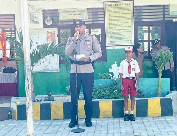 Polda NTT Gelar Police Goes to School di SD Inpres Oetete 3: Tanamkan Disiplin dan Cegah Bullying Sejak Dini