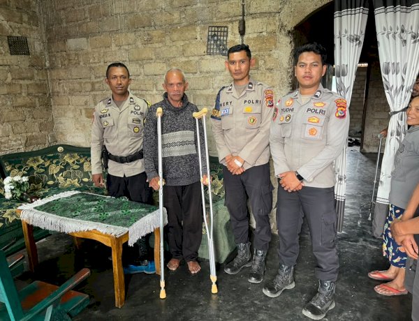 Divisi Humas Polri Salurkan Bantuan Kemanusiaan untuk Warga Terdampak Gempa Bumi di Manggarai