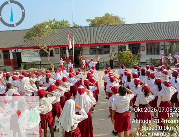 Polisi Hadir di SDI Osmok Kupang, Polda NTT Tanamkan Nilai Kebangsaan dan Karakter Pelajar Sejak Dini