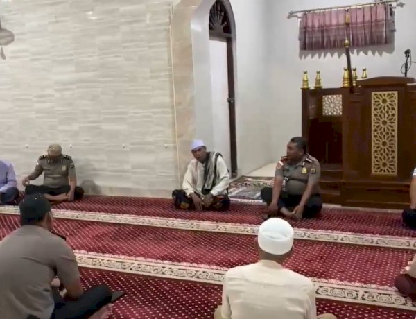 Subuh Keliling Polda NTT, Dirbinmas Ajak Jemaah Masjid Nurul Quwwah Bersama Jaga Kamtibmas