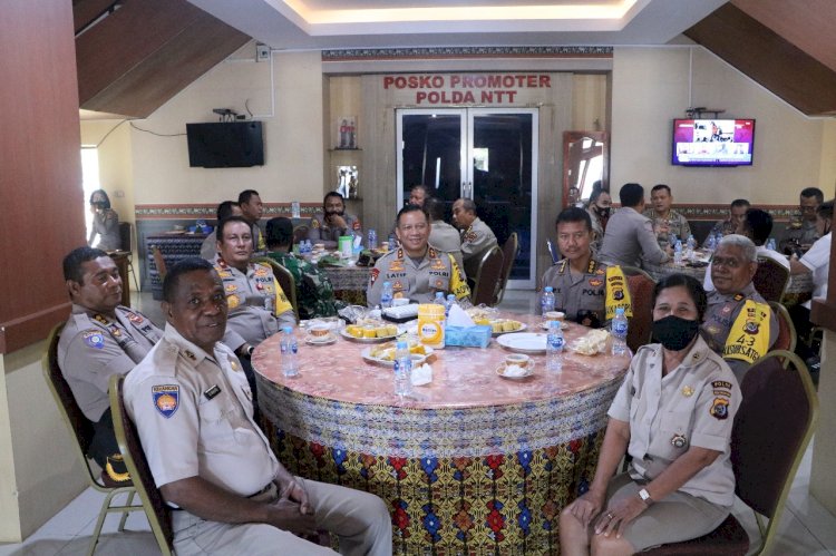 Kapolda NTT dan Pejabat Utama Menjamu Para Anggota dan ASN Yang Akan Purna Tugas