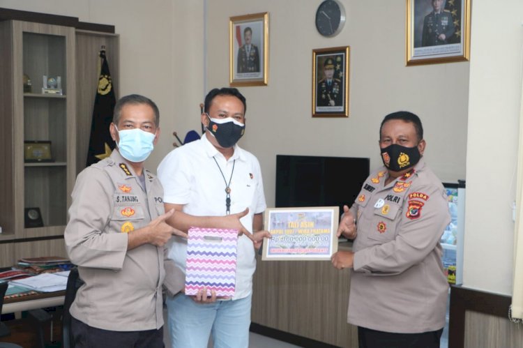 Alumni Akpol 1997 Sumbang Dana Bantuan Untuk Keluarga Besar Polda NTT Korban Bencana Alam