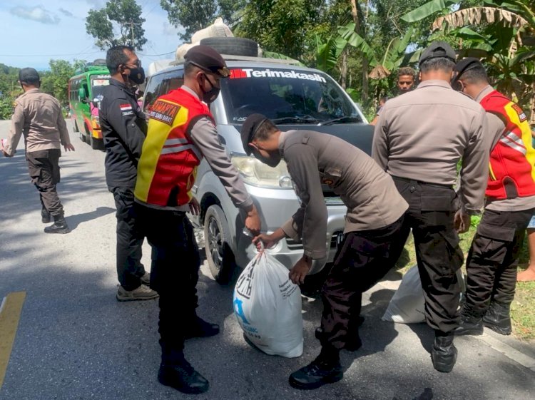 Hari Pertama Ops Ketupat Ranakah 2021, Polres Sumba Barat Berhasil Amankan Ratusan Liter Miras