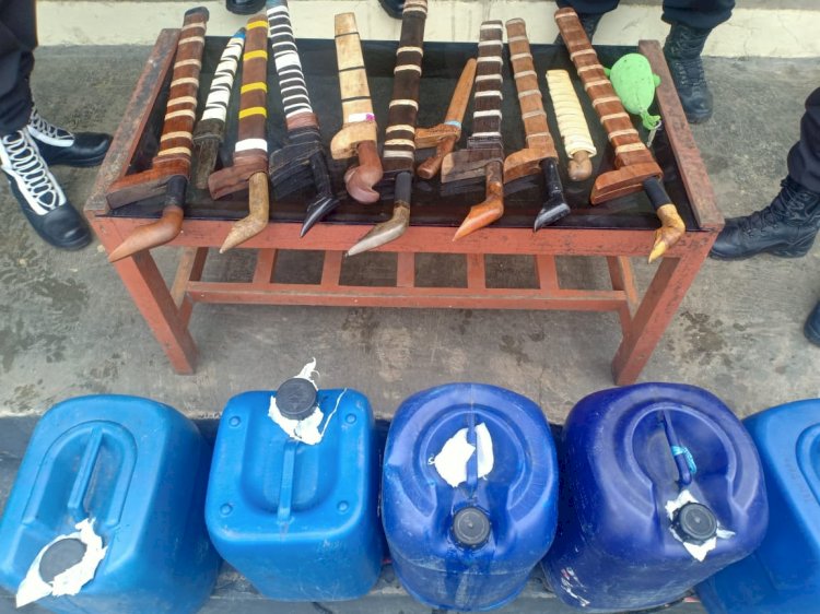 Gelar Patroli Gabungan Keamanan, Polisi Berhasil Amankan Ratusan Liter Miras dan Belasan Sejam di Wewewa Barat