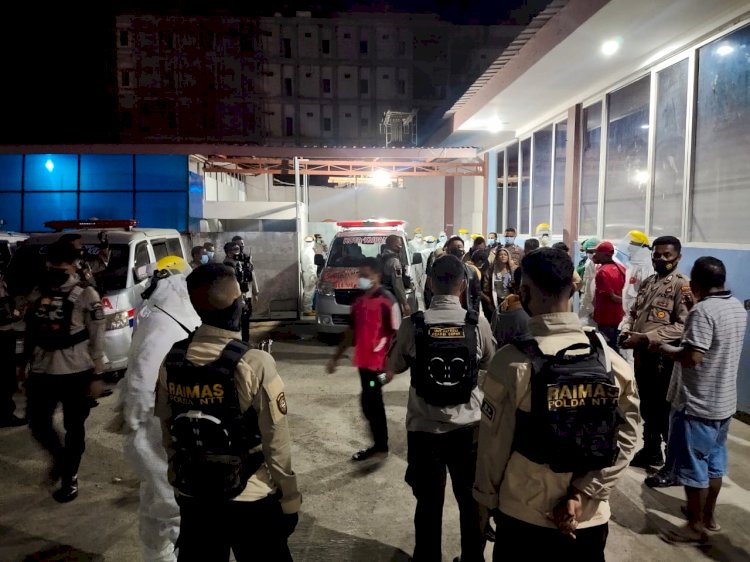 Cegah Pengambilan Paksa Jenazah Covid-19, Tim Patroli Ditsamapta Polda NTT Perketat Pengamanan Dua Rumah Sakit di Kota Kupang