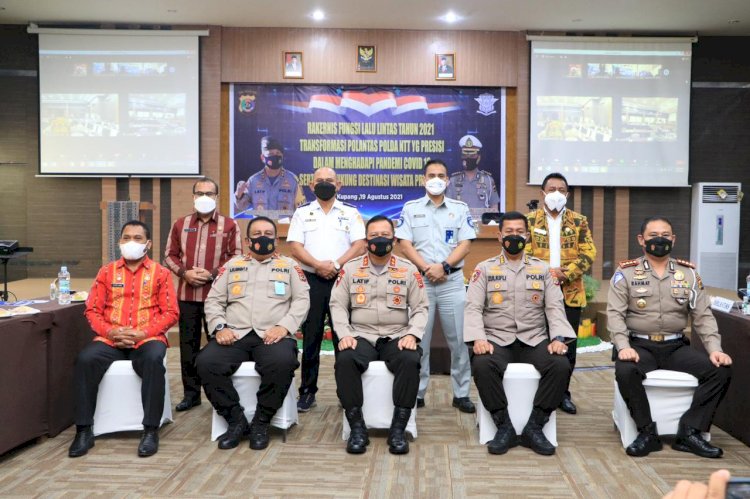 Buka Resmi Kegiatan Rakernis Fungsi Lantas, Kapolda NTT Minta Anggota Wajib Prioritaskan Keamanan, Kenyamanan dan Kesehatan pada Destinasi Wisata Premium Labuan Bajo