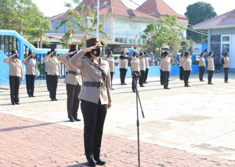 Peringati Hari Jadi Polwan RI ke 73, Polwan Polda NTT Gelar Upacara Tabur Bunga di TMP Dharmaloka