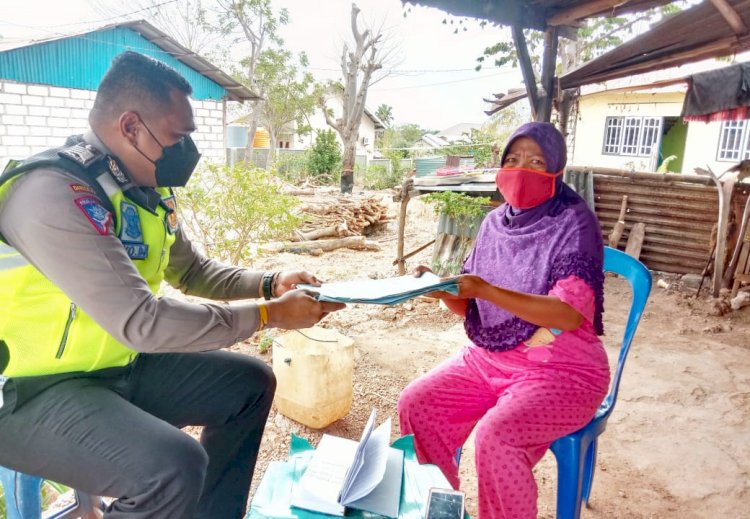 Cegah Kerumunan, Ditlantas Polda NTT Terus Berikan Layanan Pengantaran BPKB Gratis