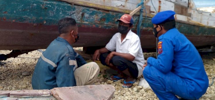 Patroli Wilayah Pesisir, Personil Ditpolairud Polda NTT Imbau Nelayan Hansisi Jaga Ekosistem Bawah Laut