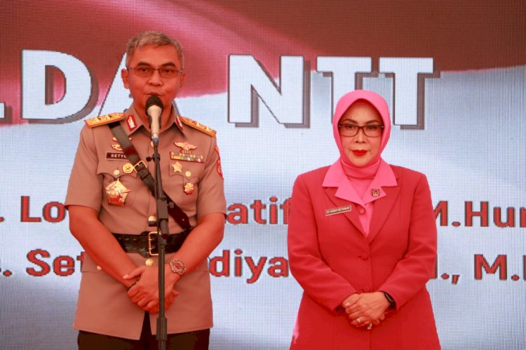 Acara Kenal Pamit dengan Anggota, Kapolda NTT Apresiasi Prestasi Irjen Pol. Drs. Lotharia Latif, S.H., M.Hum