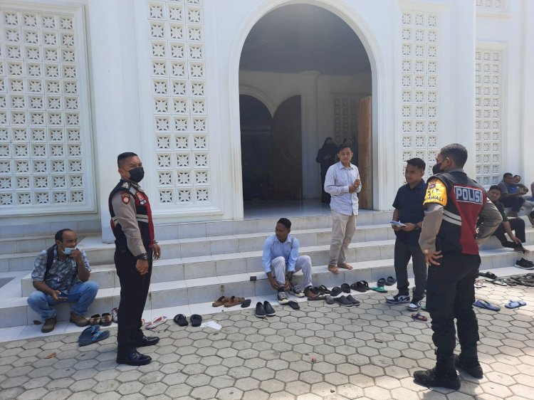 Jaga Harkamtibmas, Personel Ditsamapta Polda NTT Gelar Patroli di Masjid Kota Kupang