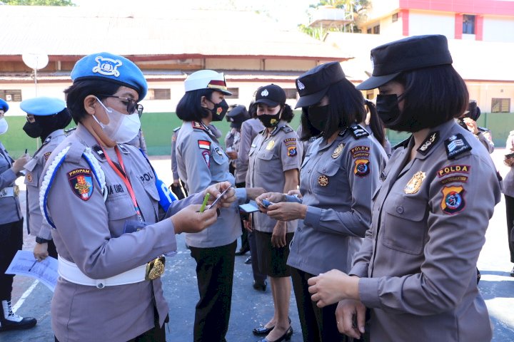 Hari Jadi Polwan ke 74, Polwan dari Empat Satker Ini Diperiksa Kelengkapannya