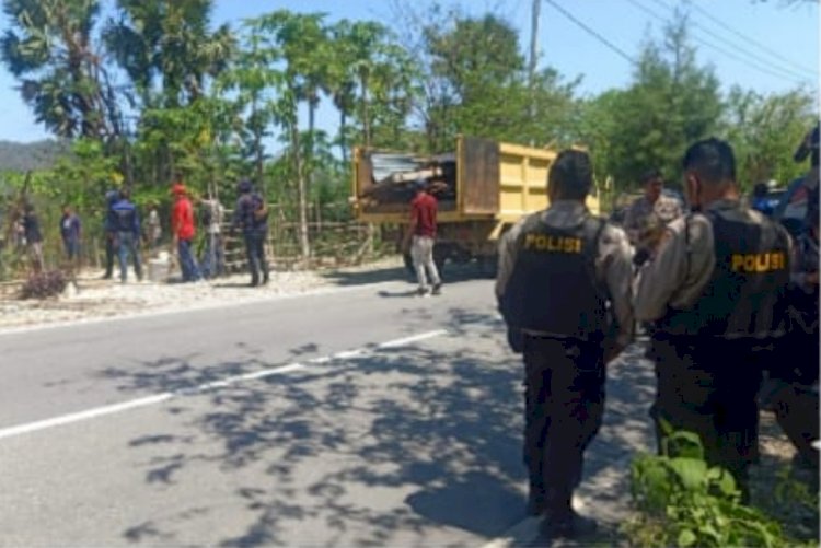 Video Viral Polisi Dituding Ikut Membongkar Rumah Warga Besipae, Polda NTT : Kehadiran Polisi Sifatnya Mengamankan Kegiatan yang Dilaksanakan Pemrov