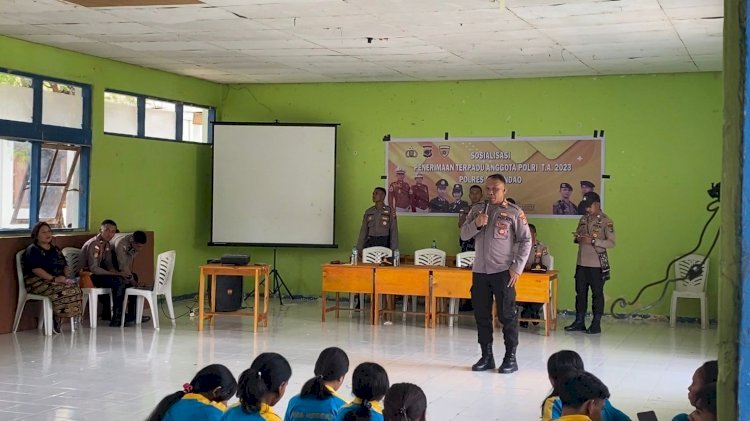 Polres Rote Ndao Sosialisasi Penerimaan Bintra Polri TA 2023 di Sekolah