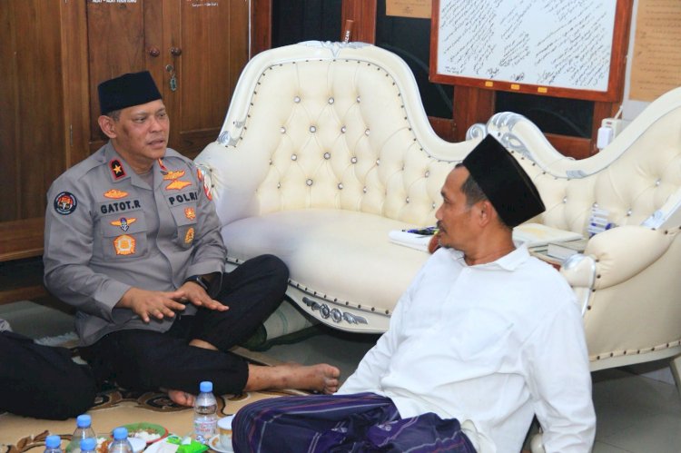 Gus Baha Apresiasi Polri Wujudkan Pemilu Aman dan Damai, Minta Masyarakat Terus Jaga Kerukunan 