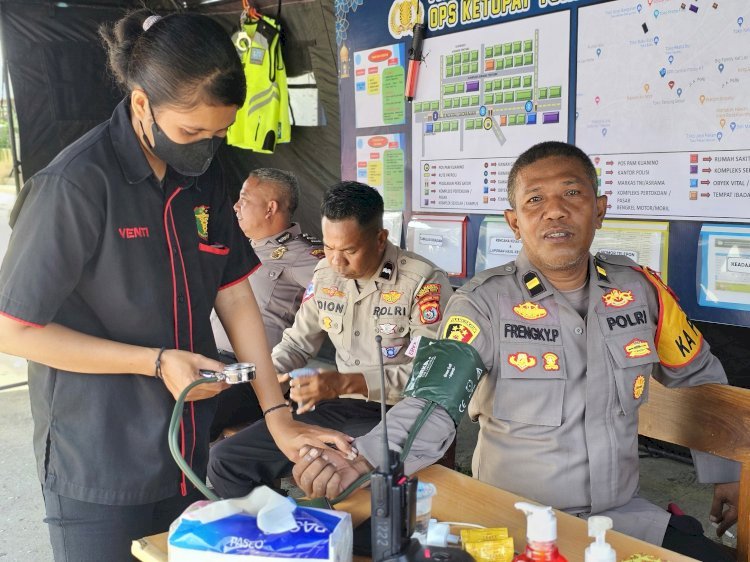 Siedokkes Polresta Kupang Kota Cek Kesehatan Personel di Pos Pam Operasi Ketupat Turangga 2024