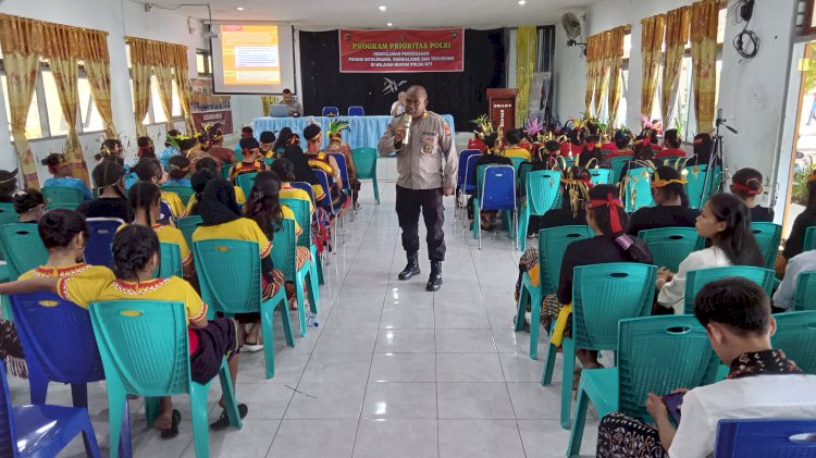 Ditbinmas Polda NTT Sosialisasikan Penanggulangan Intoleransi, Radikalisme, dan Terorisme di SMA Negeri 5 Kota Kupang