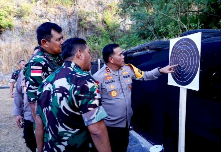 Sinergitas TNI-Polri di NTT, Kapolda NTT Hadiri Fun Shooting Bersama di Mako Lantamal VII