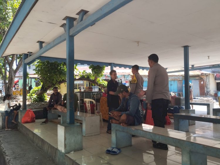 Subsatgas Binmas Ops Mantap Praja Sambangi Warga di Terminal LLBK, Ajak Sukseskan Pilkada Serentak