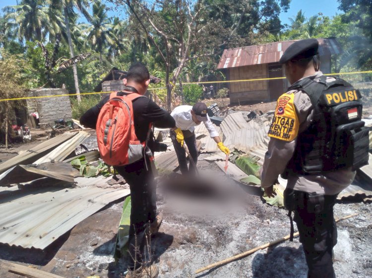 Tim Identifikasi Polres Flotim Lakukan Olah TKP di Lokasi Kebakaran di Bugalima, Kapolres Ajak Warga Menahan Diri