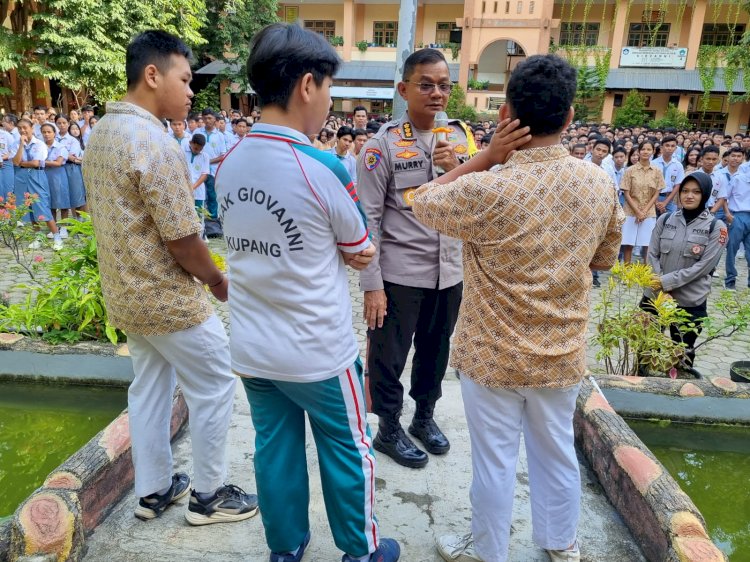 Irwasda Polda NTT Kunjungi SMA Katolik Giovani Kupang, Ajak Siswa Jauhi Narkoba dan Kekerasan