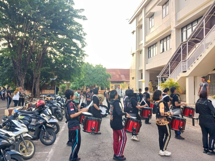 Wakapolda NTT Tinjau Latihan Marching Band Bhayangkara Jelang HUT ke-79
