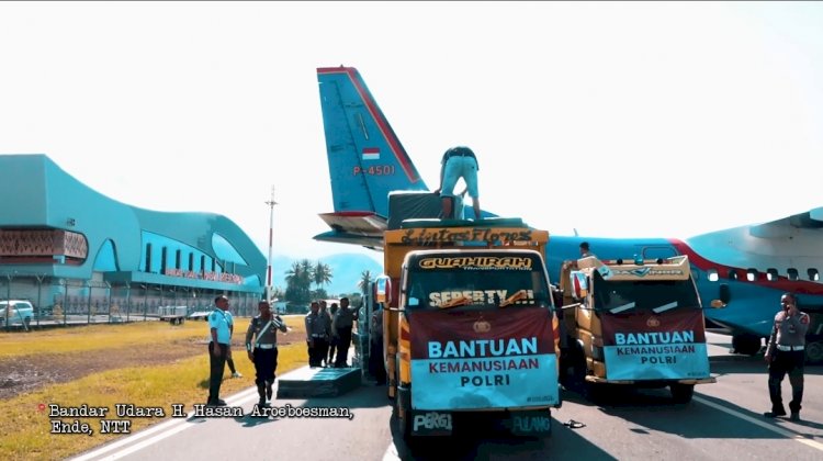 Polri & Bhayangkari Bersinergi, Bantu Warga Mauponggo Pasca Banjir Bandang