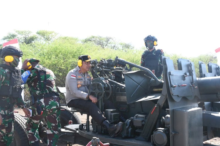 Wakapolda NTT Ikuti Latihan Menembak Senjata Berat Bersama Yonarhanud 19/AWJ