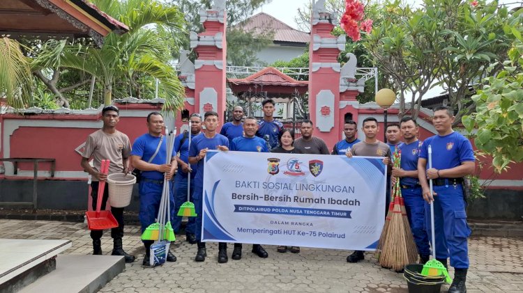 Sambut HUT Polairud ke-75, Ditpolairud Polda NTT Gelar Aksi Bersih Rumah Ibadah