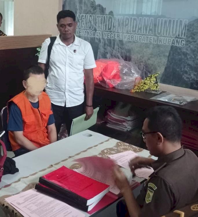 Polda NTT Tuntaskan Kasus Penyelundupan Manusia ke Australia, Tersangka WNA China Diserahkan ke Kejaksaan