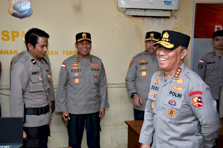 Wakapolri Tinjau Pelayanan SPKT dan Implementasi Pamapta di Polres Flores Timur