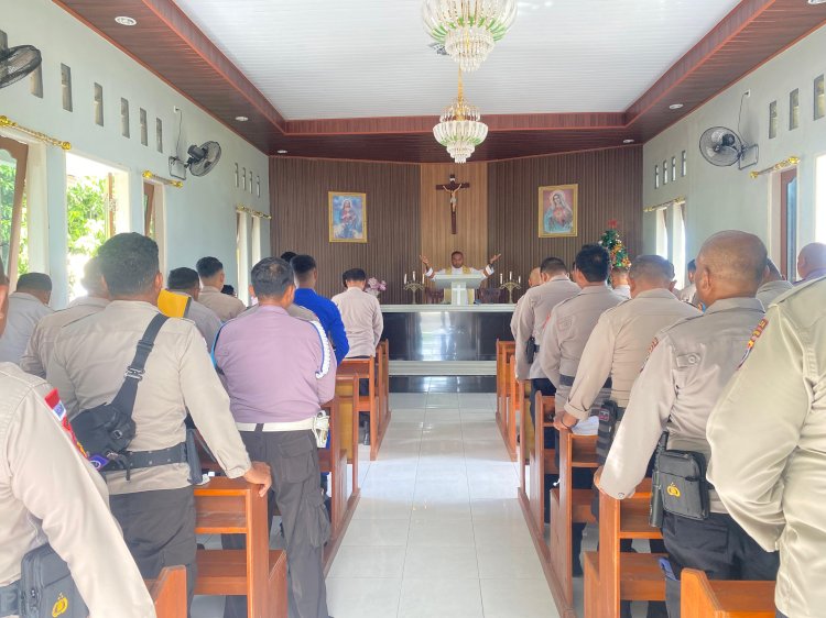 Ditpolairud Polda NTT Gelar Syukuran Sederhana HUT ke-75 Polairud, Doa Bersama untuk Korban Bencana Sumatra & Penghargaan bagi Personel Berprestasi